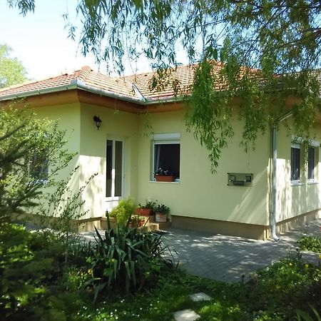 Bloomyapartment Balatonfenyves Exterior foto